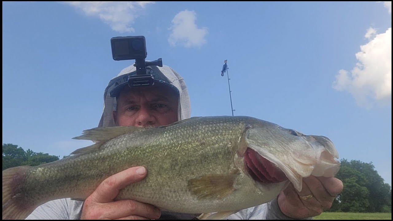 BIG Pond Bass on Googan Krackin' Craw! Nearly a Disaster!! 