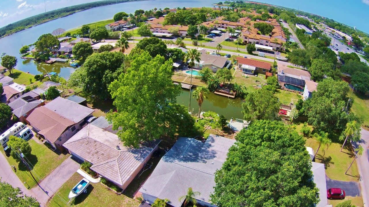 10654 94th Pl, Seminole FL Waterfront Home Seminole Best Listing Agent