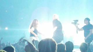 Video thumbnail of "Hillsong United Taya Smith going crazy in Louisville"