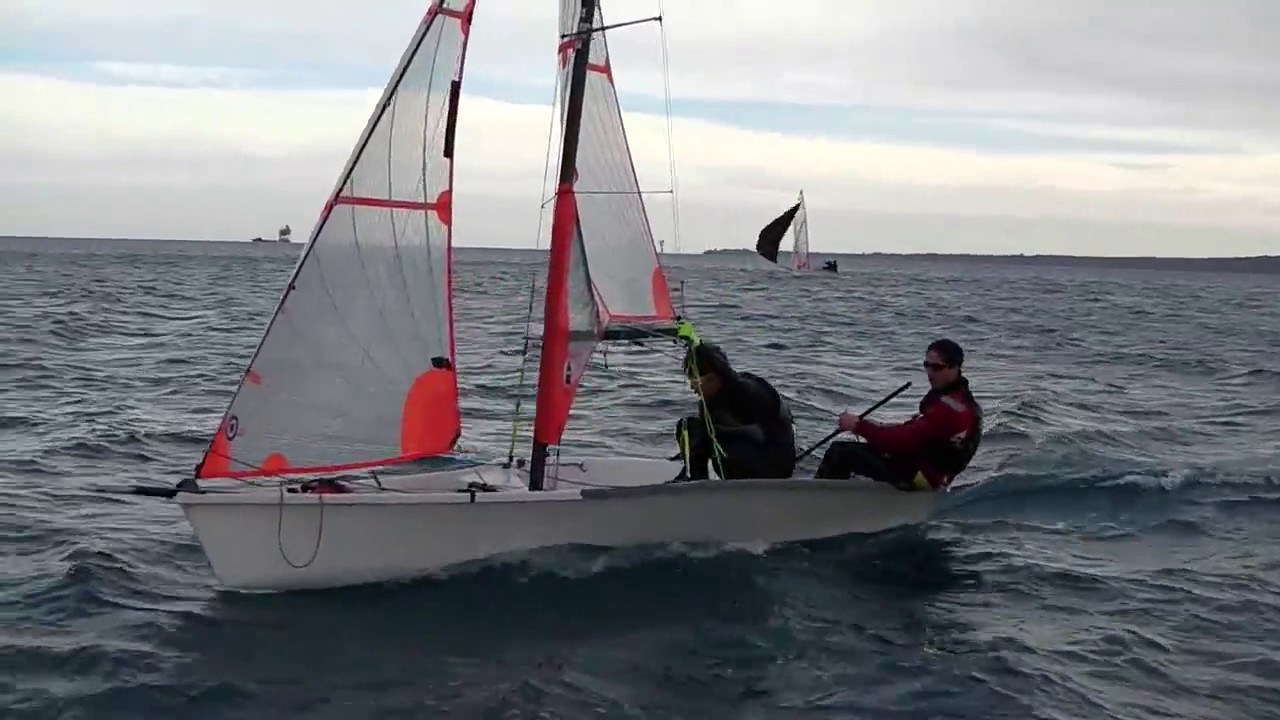 Il prodiere si aggancia al gommone YouTube Il prodiere si aggancia al gommone YouTube