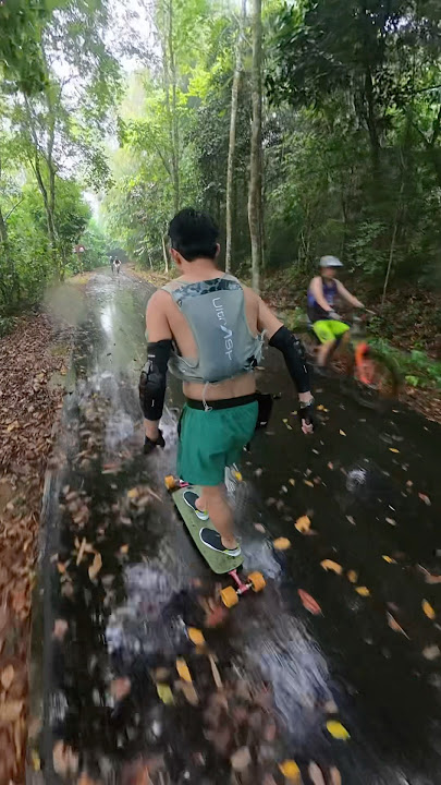 NATIONAL DAY ULU SEMBAWANG PCN RAIN SKATE | LDP Long Distance Pushing Longboarding Singaporean