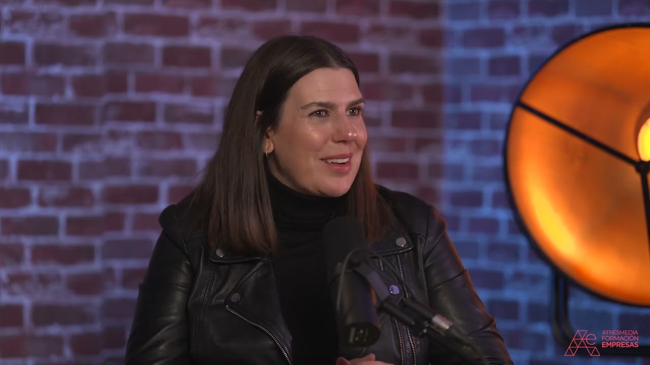 SARA VEGA. CHIEF MARKETING AND COMMS OFFICER FNAC