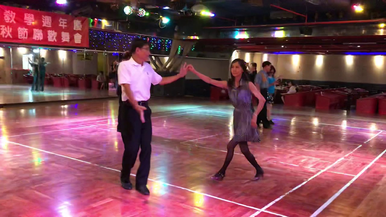 社交恰恰（舞場現場）