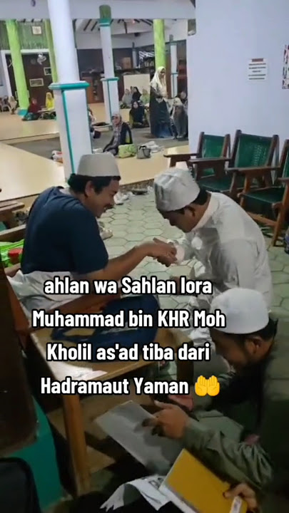 Bikin terharu putra khr Kholil As'ad pulang dari yaman langsung sowan beliau 😍🤲 #khrkholilasad