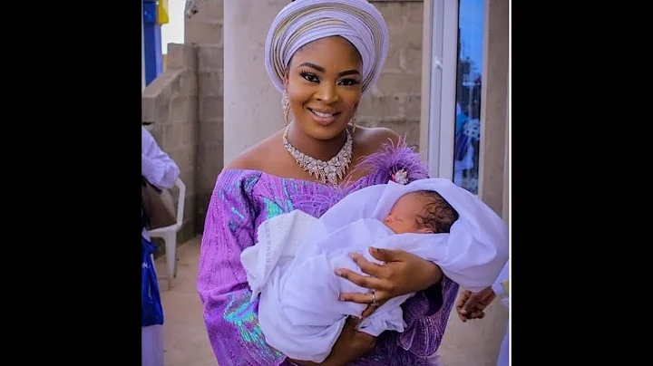 Bidemi Kosoko seriously rocking the dance floor as Tiwa's music blows people away at her baby naming