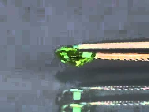 www.Edelsteine-24.eu – Demantoid