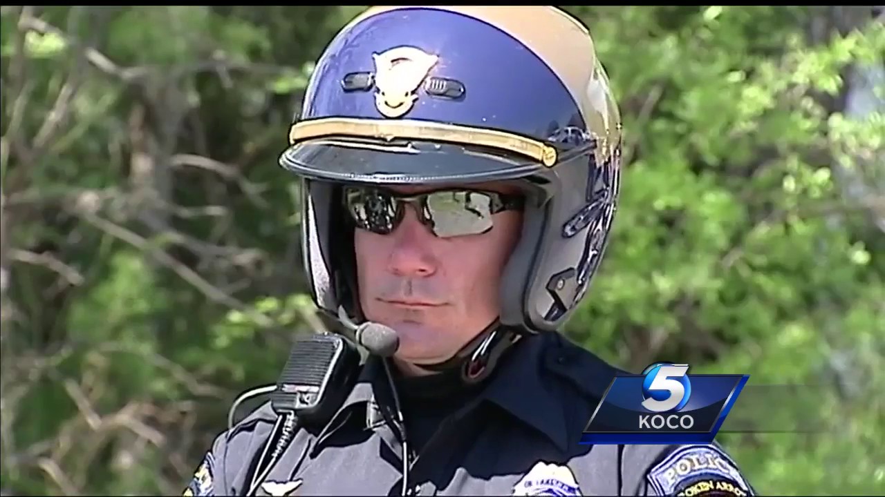 Thousands say goodbye to Oklahoma hero