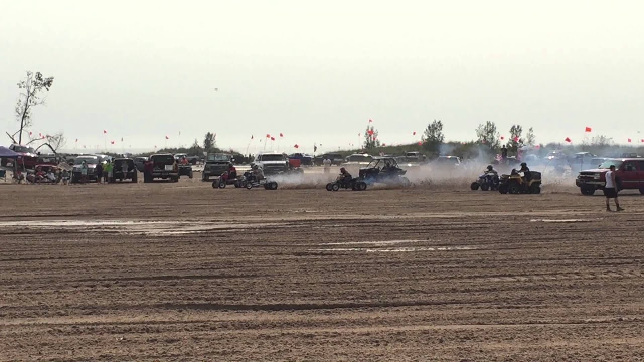Dicks Racing Banshee Racing in the Dunes - YouTube