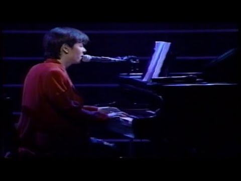 on the BACKSTREET」山根康広 - YouTube