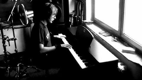 Left Return- Melasion (feat Caro)