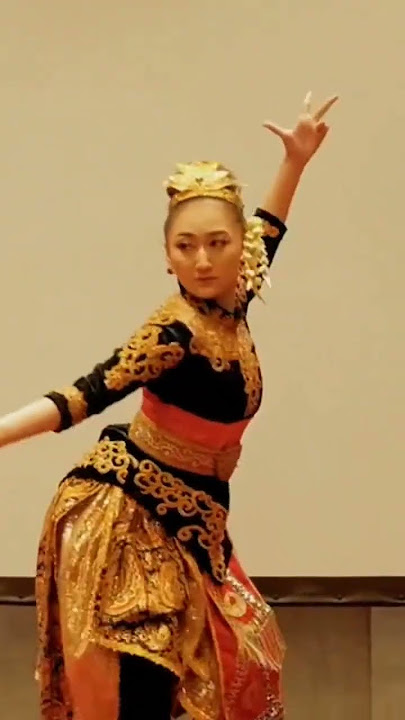 Sandrina MazayaTari jaipongg 💃