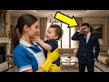 EL BEBÉ DEL MILLONARIO MORDIÓ A TODAS LAS NIÑERAS... PERO SONRIÓ A ESTA EMPLEADA