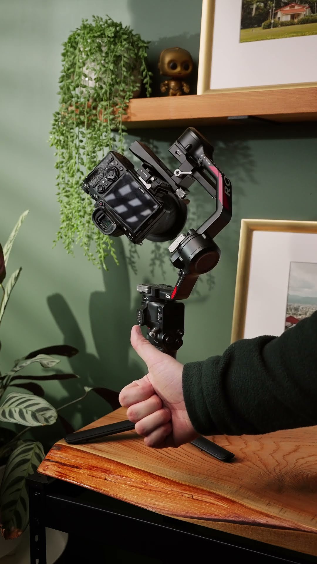 How to Connect DJI focus motor to DJI Rs4 Pro - YouTube
