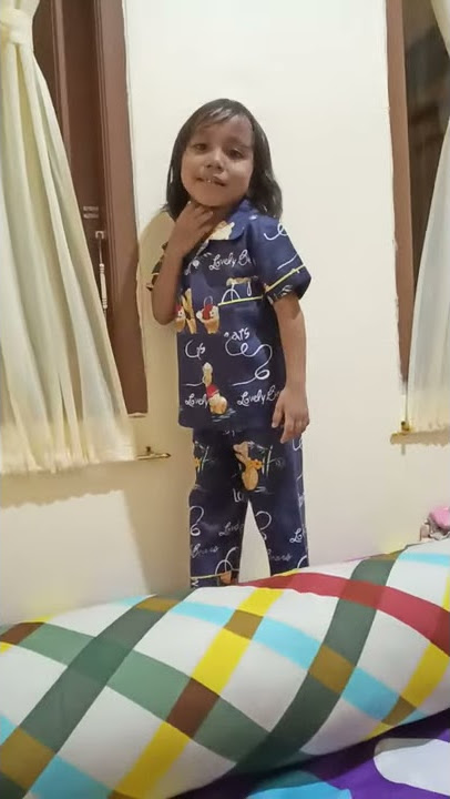 Ade Louise pamit mau bobo
