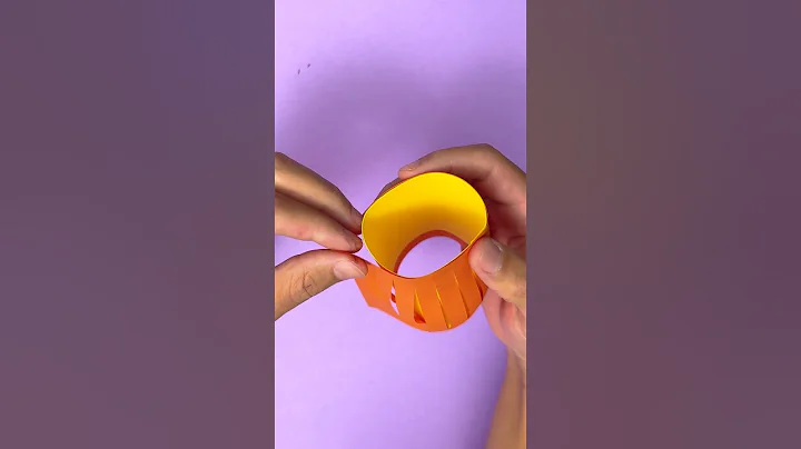 TA-DA! 🍬 DIY HALLOWEEN CANDY BASKET That Looks Like a PUMPKIN! 🎃✨ #shorts #fun