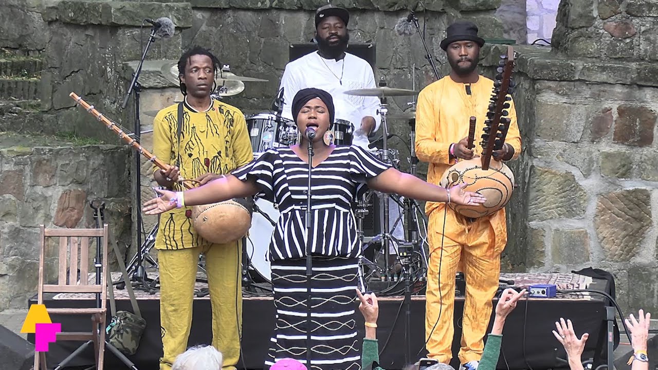 Salif Keita - Papa - Live at Afrika Festival Hertme 2024 - Fatoumata Soubeiga