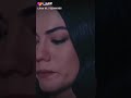 حايرة والشوق بين عيونك 