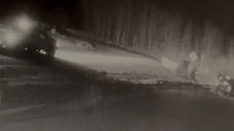 Security camera footage of deadly confrontation be...
