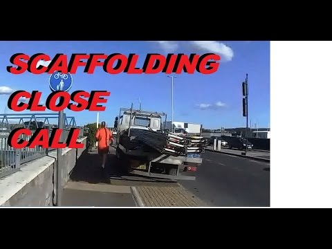 SCAFFOLDING VS CYCLIST..'I