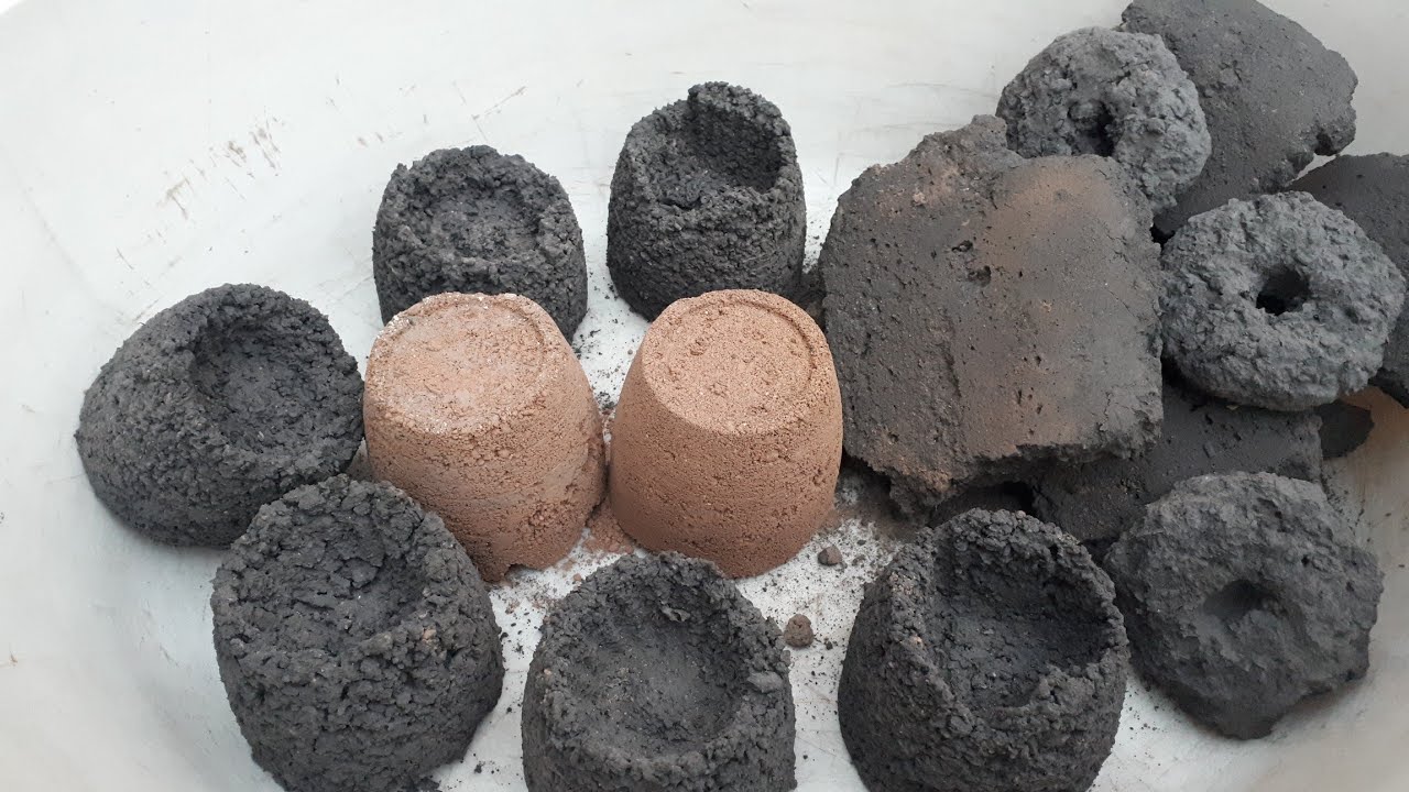 ASMR:So dusty pure charcoal and gritty red dirt crumbling in bucket/dust play/satisfying video😍