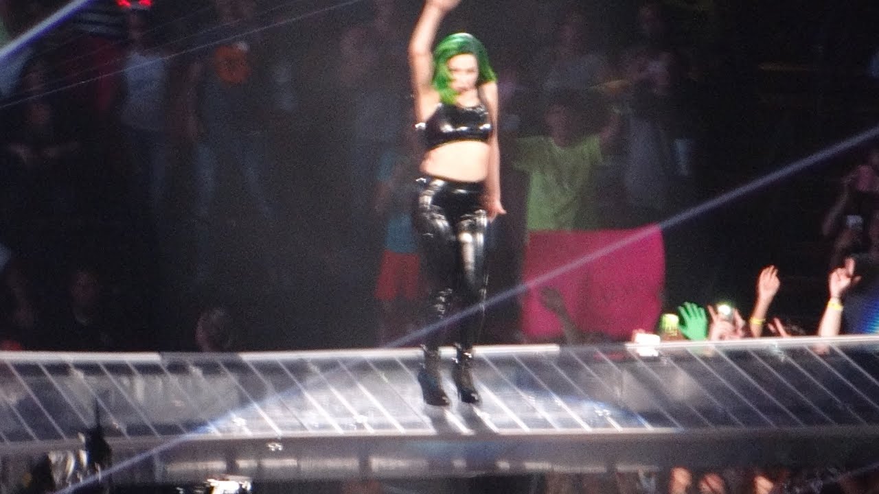 Lady Gaga - Aura - Live in Fort Lauderdale, FL - artRave: The ARTPOP Ball