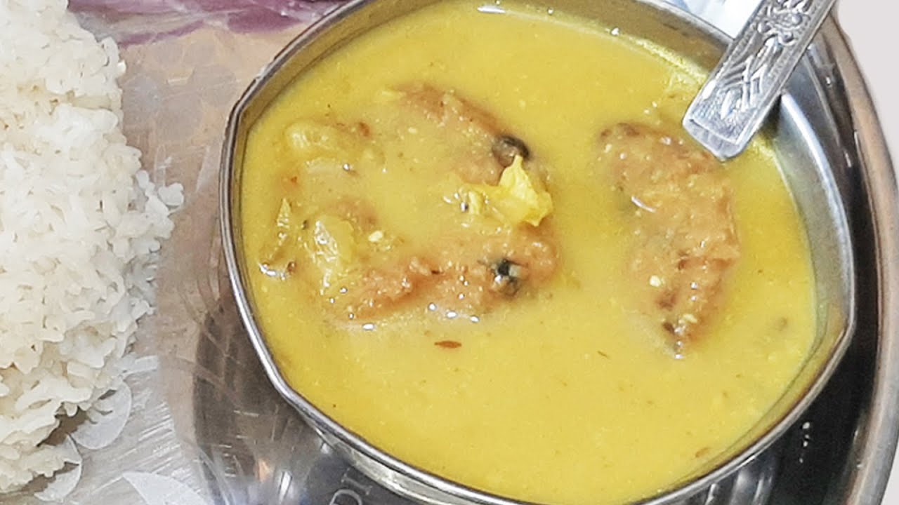 घर पर बनाएं उड़द दाल के पकोड़े की शानदार कड़ी | Kadhi Pakora Recipe | Desi Indian Food