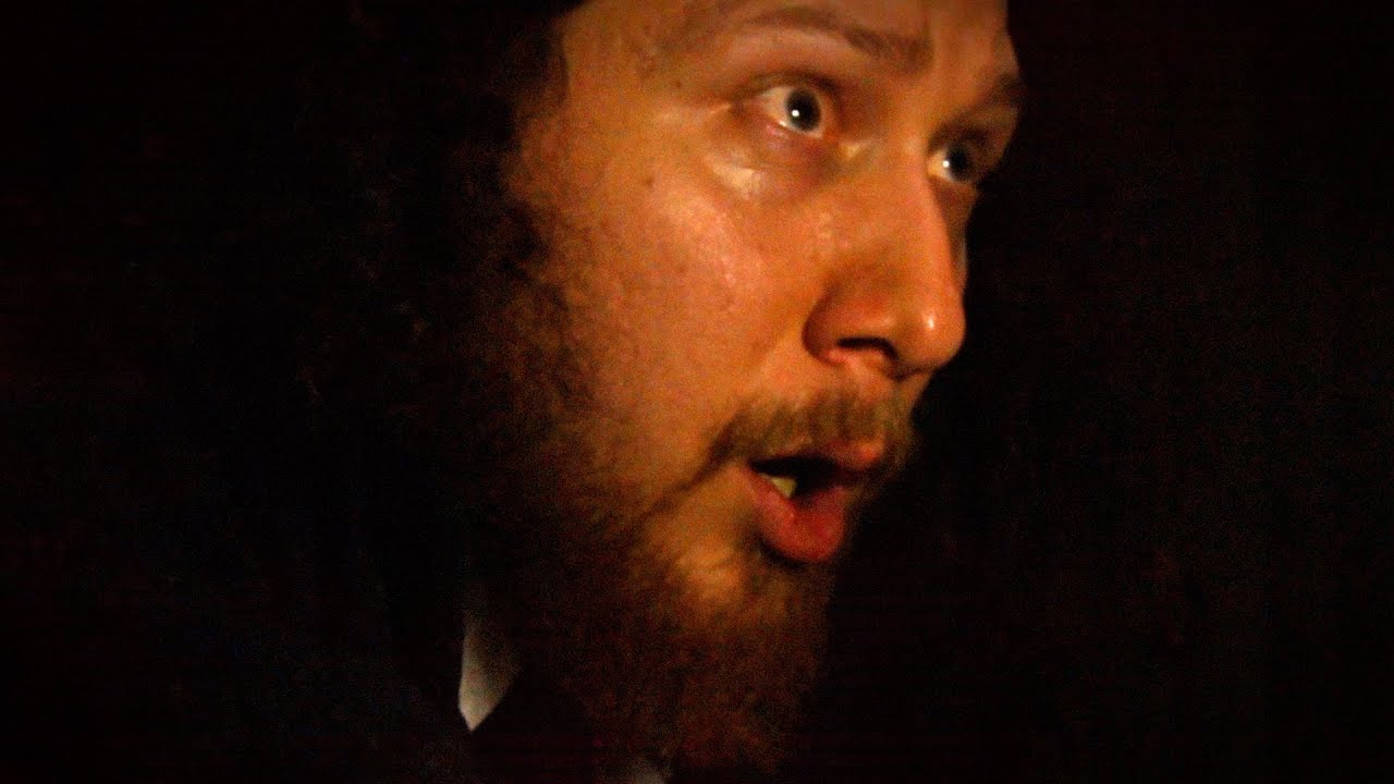 Обычного парня похищают...