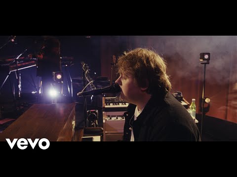 Lewis Capaldi - The Day That I Die (Official Live Video)