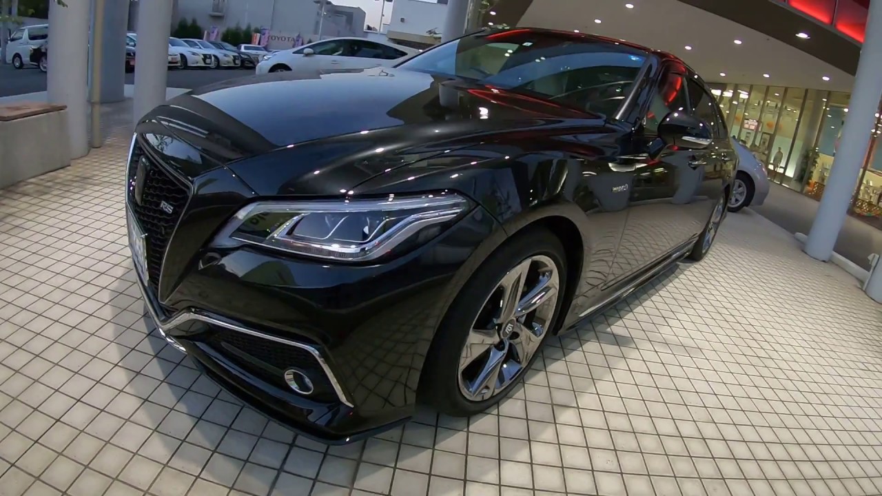 Тойота crown rs