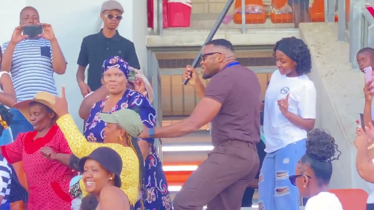 8 minutes of iChwechwa ne Founder yakhona, uBab’ Linda Ndaba(iyafunek’ enkosini)