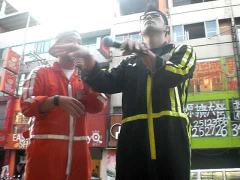 1127自由發揮台中逢甲簽唱會_姐姐
