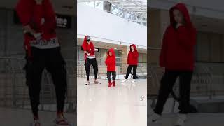 soo cute baby 😍😍🔥رقص بالاقدام foot dance