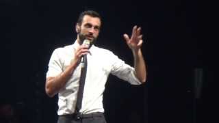 Marco Mengoni - Full Monty, il gobbo, la donna cannone e il pass - Firenze 11.10.2013