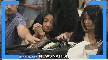 Hundreds flock to see nun