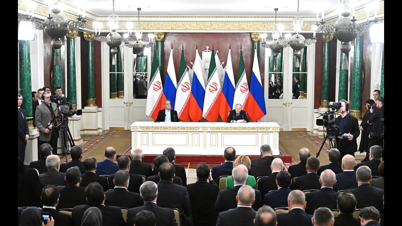 La conferenza stampa di Vladimir Putin e del presidente iraniano Masoud Pezeshkian
