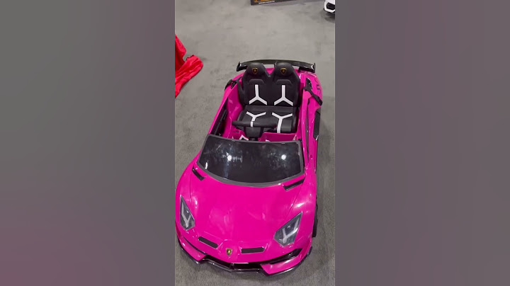 Christmas is coming soon!  Mini cars from Santa's workshop! 🚘 LA is ready for the holidays! 🎄🧑‍🎄