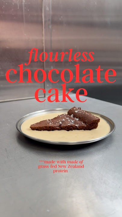 flourless chocolate cake with vanilla creme anglaise