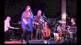 John Helliwell is sinds 1973 vooral bekend als saxofonist en frontm...