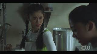 Nancy Drew 2x12 - George & her sister make clam chowder, Bess & George talk, George calls Nick