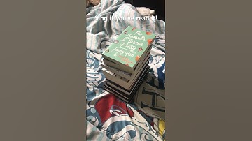 sing along if you’ve read it!🎶#shorts #taylorswift #booktok #books #singing #shortsfeed #shortvideo