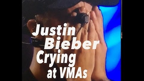 Justin Bieber Breaks Down Crying at 2015 VMAs