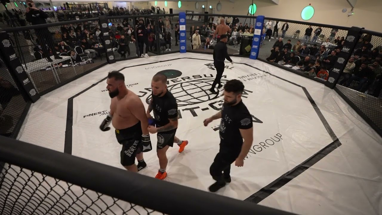 TFN4: Deji Kalejaiye vs Yasin Dostbil Boxen +100kg