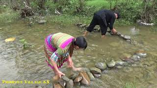 Primitive Life - Smart Girl's River Big Fishing Skills - Find Fish To Survival