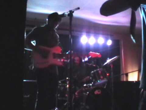 Courtesy Tier - "Cold" (live)