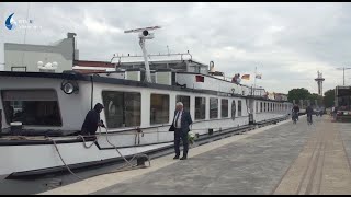 Eerste Riviercruiseschip Meert Af Aan De Albionkade