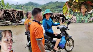 The old woman's daughter and Tuyet searched everywhere for the old woman but could not find her.