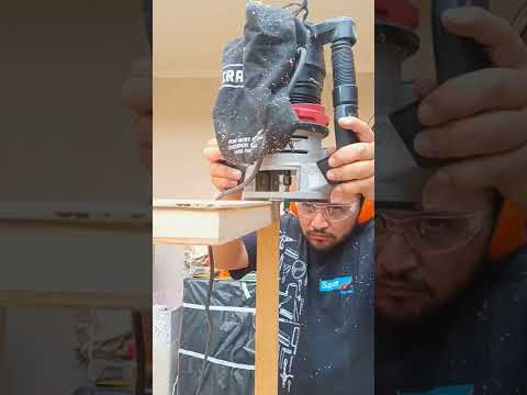 Video: ¿Cómo funciona una broca de enrutador para molduras al ras?