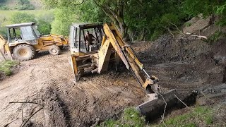 JCB 3CX Black Cab Finally Breaking Dirt (Pond Dig Part 3)