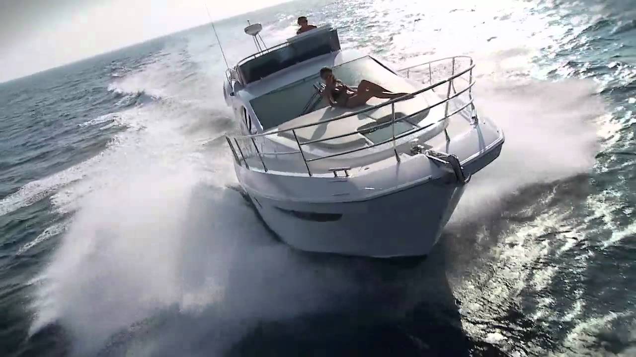 Azimut 38