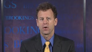 Trump considers overhaul of intelligence agencies
